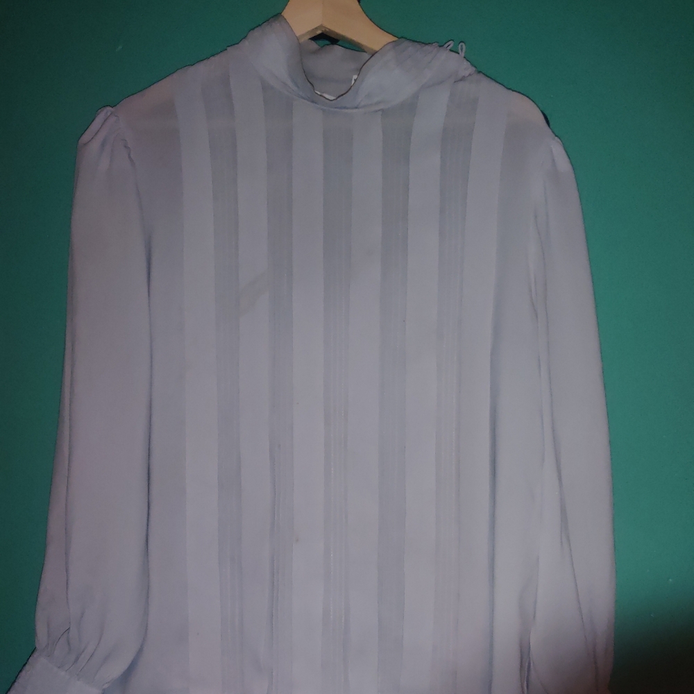 VTG pale lavender work blouse